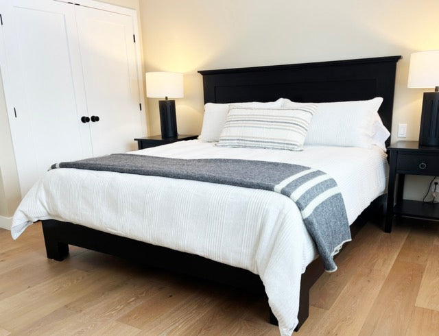 Stage Coah platform bed set; ebony