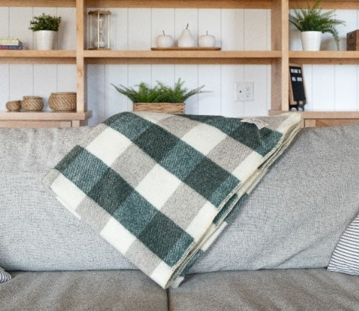 Jeté 100% laine vierge Forest Green with Natural White52x76